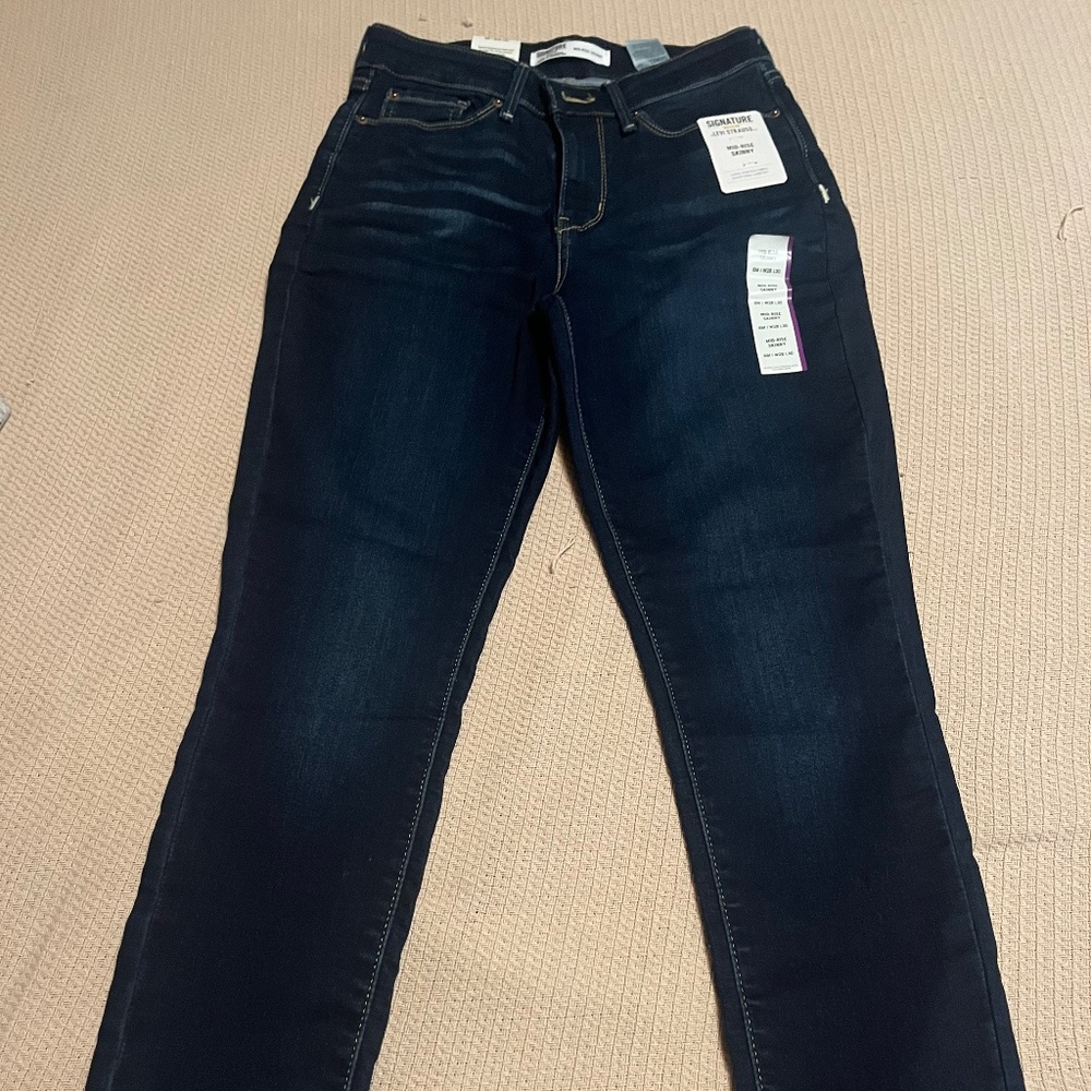 Levi Strauss Signature Gold Mid-Rise Skinny Jeans NWT